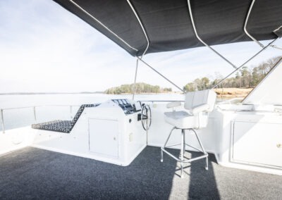 The Fantasy Luxury Houseboat | Luxury Houseboat Cruise on Lake Lanier