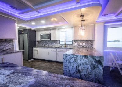 The Stardust Luxury Houseboat | Luxury Houseboat Cruise on Lake Lanier