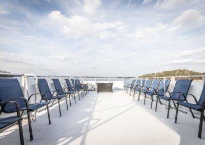 luxury houseboat rental Little Luxury on Lake Lanier offering private cruise experiences for groups